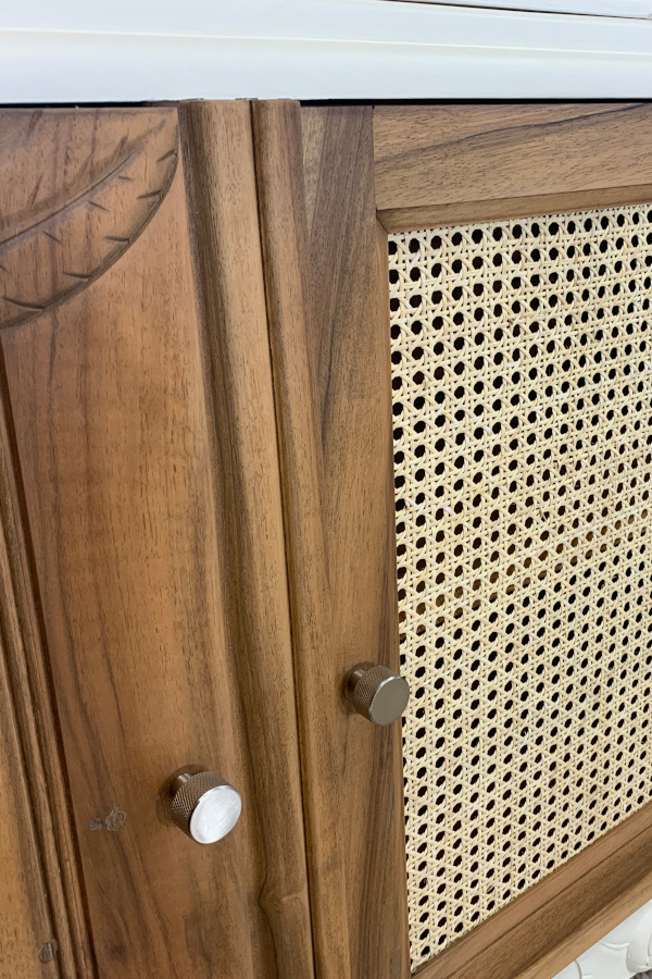 Buffet bohême et cannage, meuble TV et enfilade en noyer.